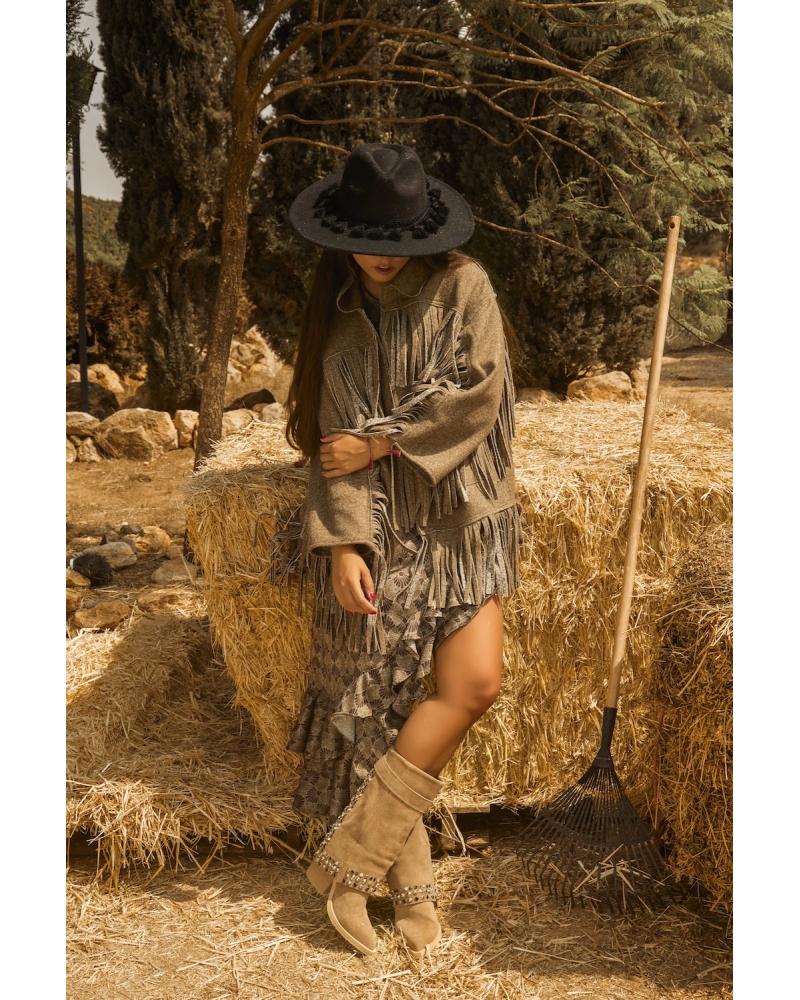 Fringed coat sigh