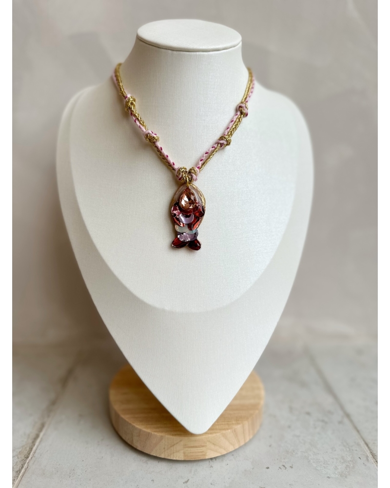 Collier d'argile rose 2