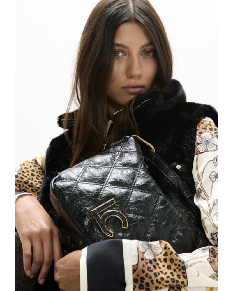 Bandolera Acolchada Negro Logo Lola Casademunt