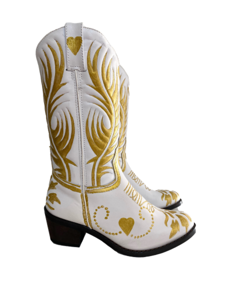 Conch Shell Pointed Leather Boots