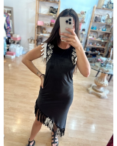 Robe asymétrique à Ibiza
